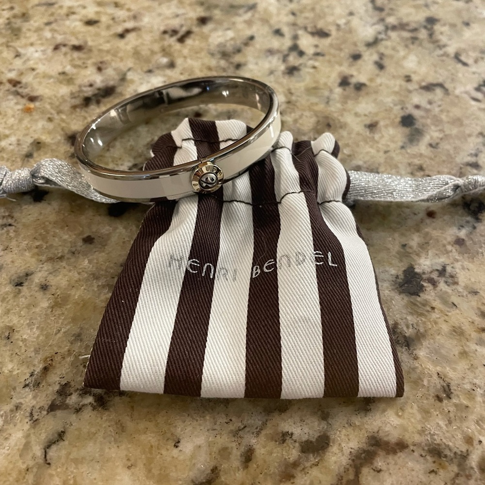 Henri bendel bangle